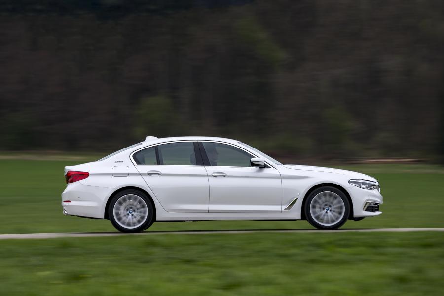  BMW 530e 2017 года  (WW) (фото 44 из 57)